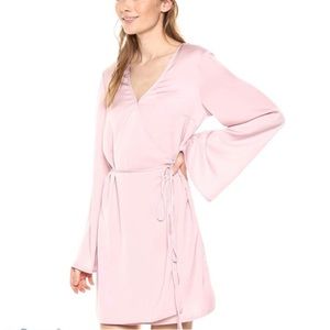 NWT Cupcakes & Cashmere Kaidence Satin Wrap Dress